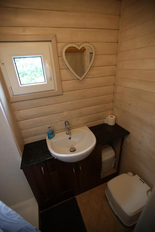 The Shepherd'S Hut Sheriff Hutton Εξωτερικό φωτογραφία